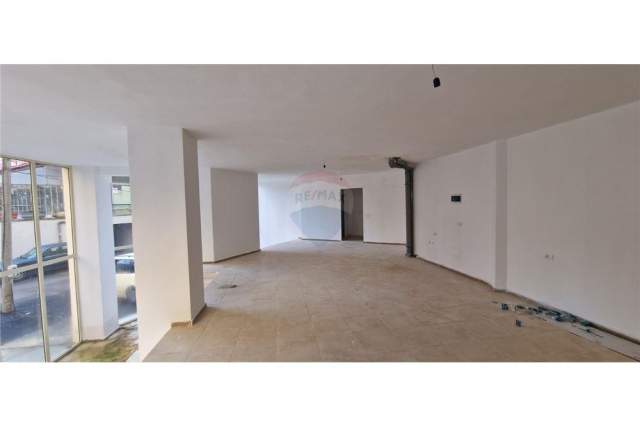 Tirane, jepet me qera ambjent biznesi Kati 0, 120 m² 100.000 Euro (Mine Peza)