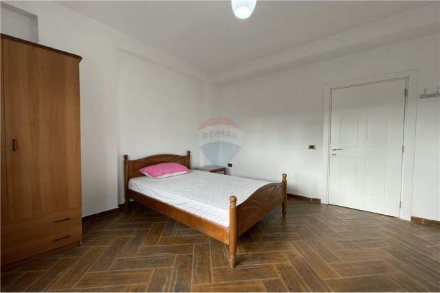 Tirane, jepet me qera apartament 2+1+BLK Kati 7, 116 m² 700 Euro (Rruga Haxhi Hysen Dalliu - Stacioni i Trenit)