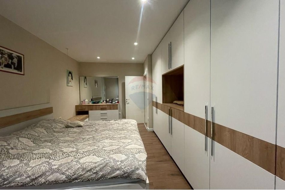 Tirane, jepet me qera apartament 2+1 , 63 m² 900 € (Rruga e Elbasanit)