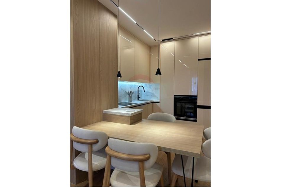 Tirane, jepet me qera apartament 1+1 Kati 3, 70 m² 550 € (Pallati me Shigjeta)