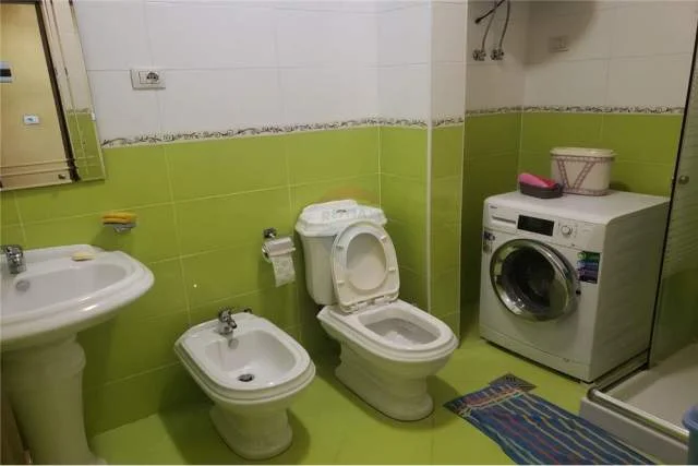 Tirane, jepet me qera apartament 2+1+BLK Kati 5, 104 m² 500 Euro (Zogu i Zi, prane Gazhelit)