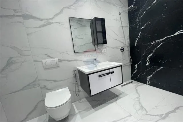 Tirane, jepet me qera apartament 2+1+BLK Kati 10, 100 m² 750 Euro