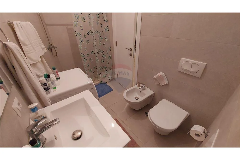 Jepet me qira apartament 1+1 ne Myslym Shyri 550 Euro/ Muaji