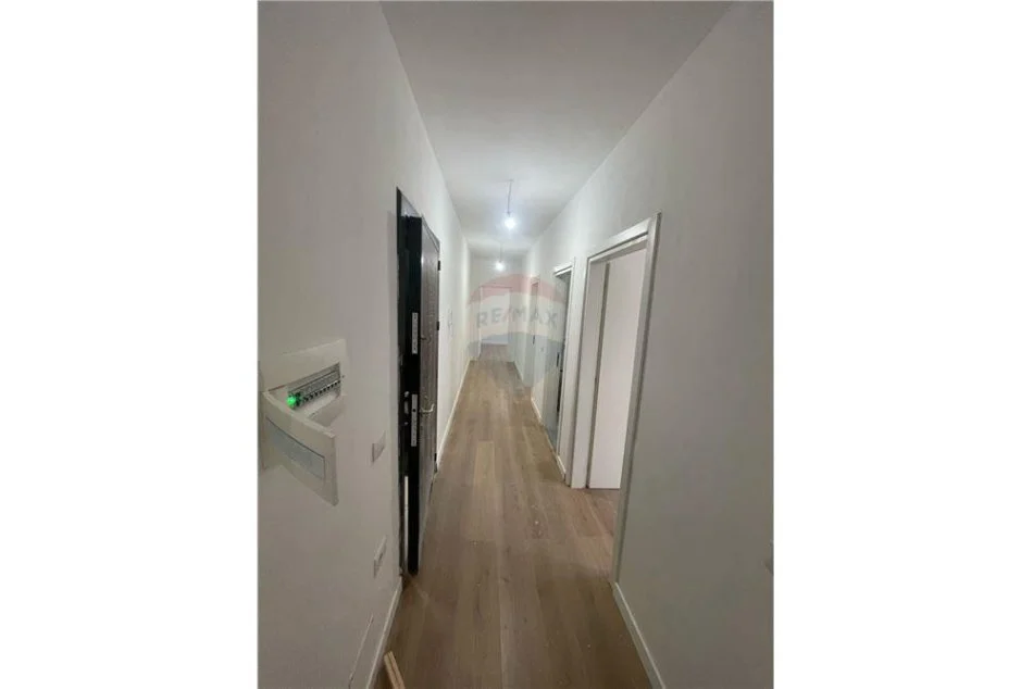 QIRA APARTAMENT 3+1 FUSHA E AVIACIONIT!