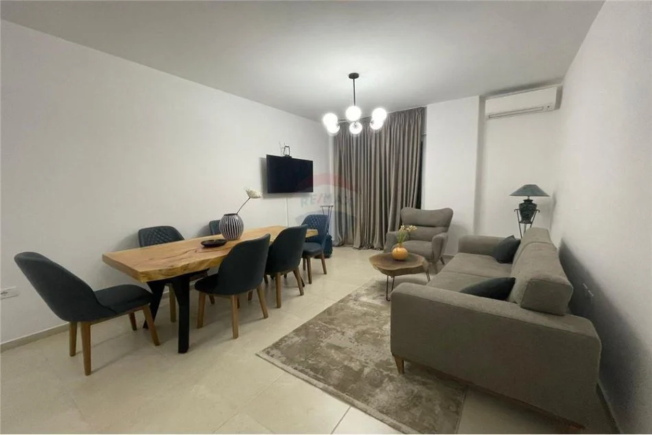 APARTAMENT 2+1 ME QIRA, MYSLYM SHYRI