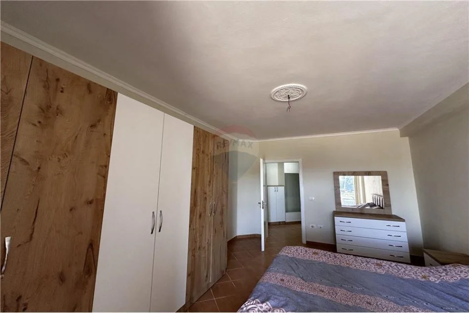 Tirane, jepet me qera apartament 2+1, Kati 4, 90 m2 450 € (Bulevardi Migjeni - Yzberisht, Shqipëri)