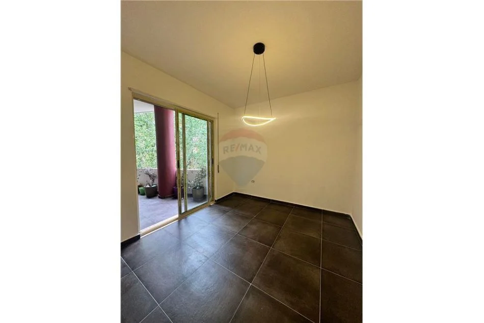 Tirane, shitet apartament 2+1, Kati 4, 155,000 € (Liqeni i Thate)