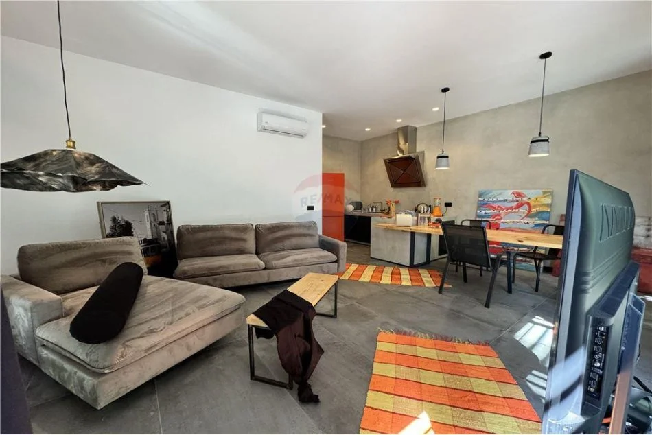 Durres, shitet 1+1 Kati 1, 63 m² 210.000 € (Qerret)