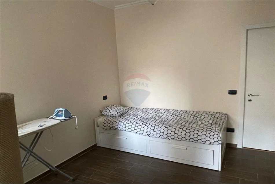 Tirane, shitet apartament 2+1 Kati 1, 117 m² 165.000 € (Kopeshti Botanik - Kopshti Botanik, Albania)