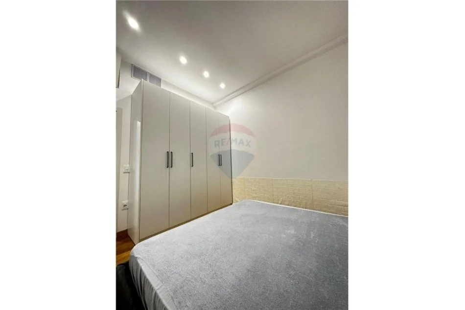 Tirane, jepet me qera 2+1 Kati 0, 60 m² 400 € (APARTAMENT ME QIRA 2+1 NE Selite te Vjeter)