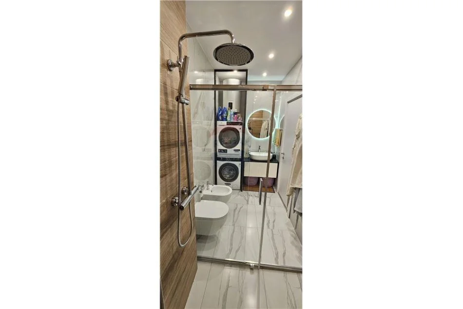 Tirane, jepet me qera apartament 2+1 Kati 6, 91 m² 750 € (Ndre Mjeda)