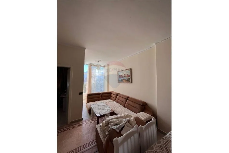 Tirane, jepet me qera apartament 2+1 Kati 5, 80 m² 500 € (Selite e vjeter, Kopshti Botanik)