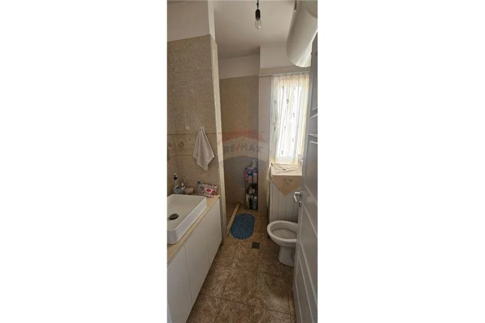 Tirane, shitet apartament 1+1+Ballkon , 57 m² 108.000 € 