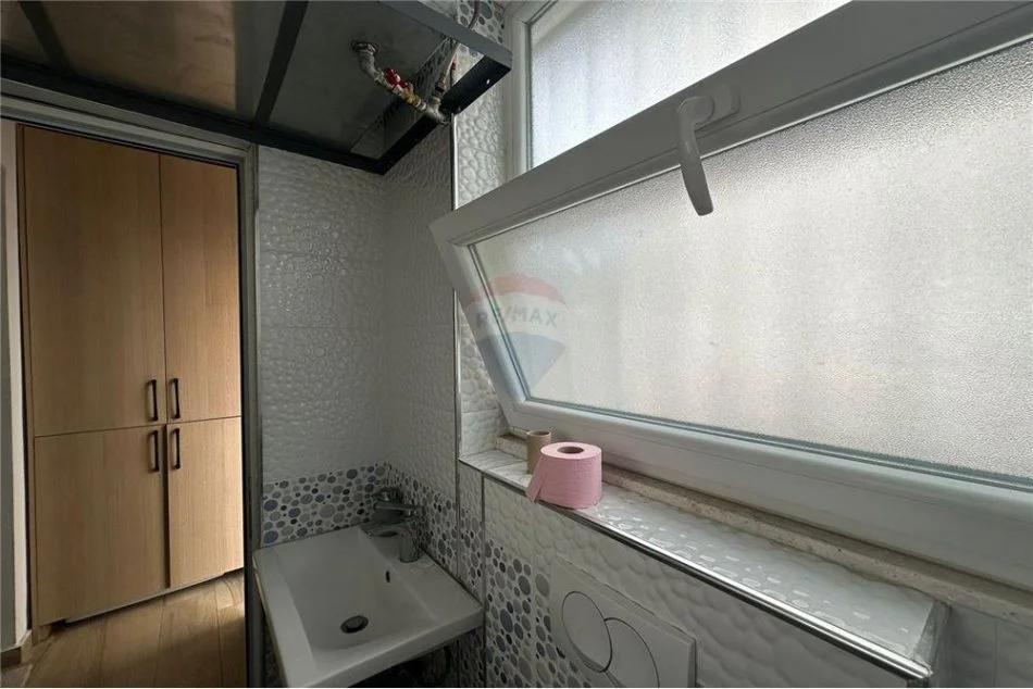 Tirane, jepet me qera apartament 2+1 Kati 1, 67 m² 500 € (21 Dhjetori)