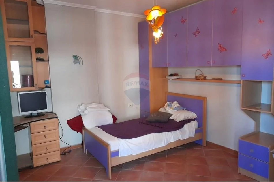 Tirane, jepet me qera apartament 2+1 Kati 8, 99 m² 550 € (Rruga e Dibrës - Selvia)