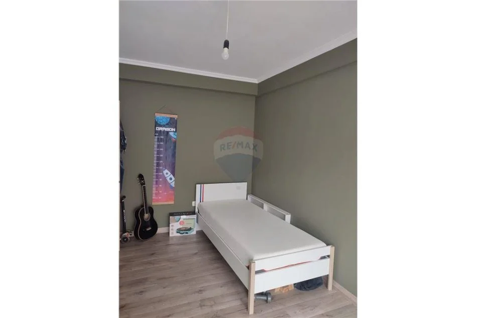 Tirane, jepet me qera apartament 2+1+Aneks+Ballkon Kati 3, 89 m² 550 € (Kopshi Bootanik - kompleksi Fratari)