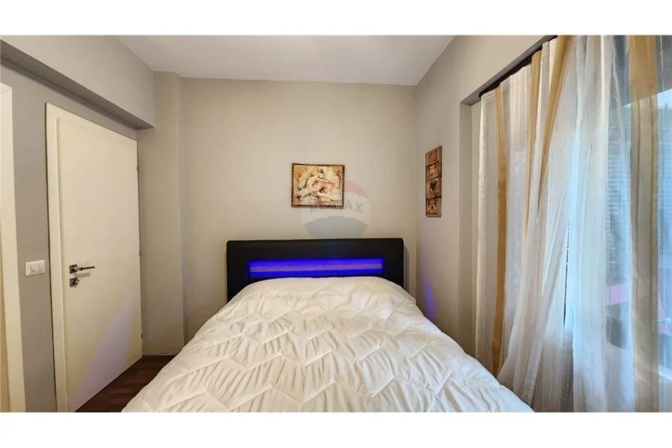 Tirane, jepet me qera apartament 2+1 Kati 2, 93 m² 650 € (Jepet me qira apartament 2+1 te Kopshti Zoologjik)