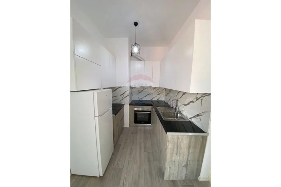 Tirane, jepet me qera apartament 2+1 Kati 5, 90 m² 450 € (Qera apartament 2+1 Kompleksi Mangalem)