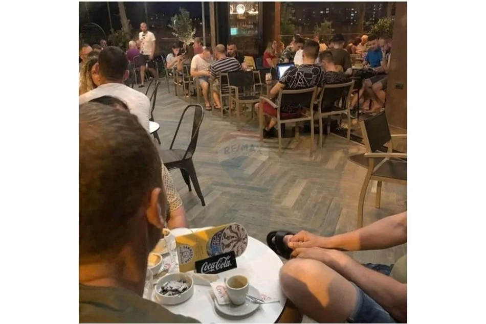 Tirane, jepet me qera lokal Kati 0, 195 m² 1.200 € (BAR KAFE ME QIRA NE YZBERISH!)