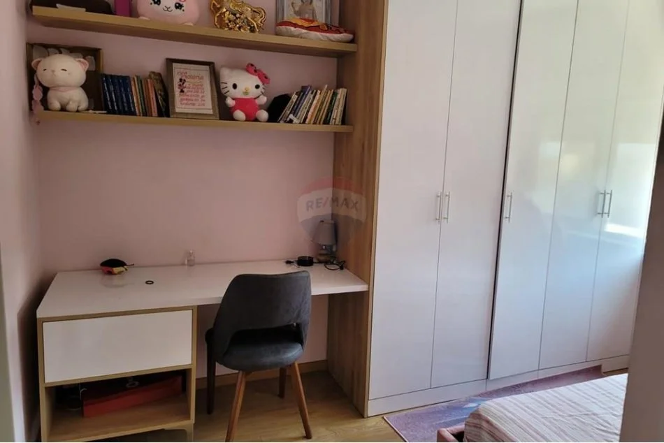 Tirane, shitet apartament 3+1 Kati 5, 92 m² 190.000 € (Rruga Durresit)