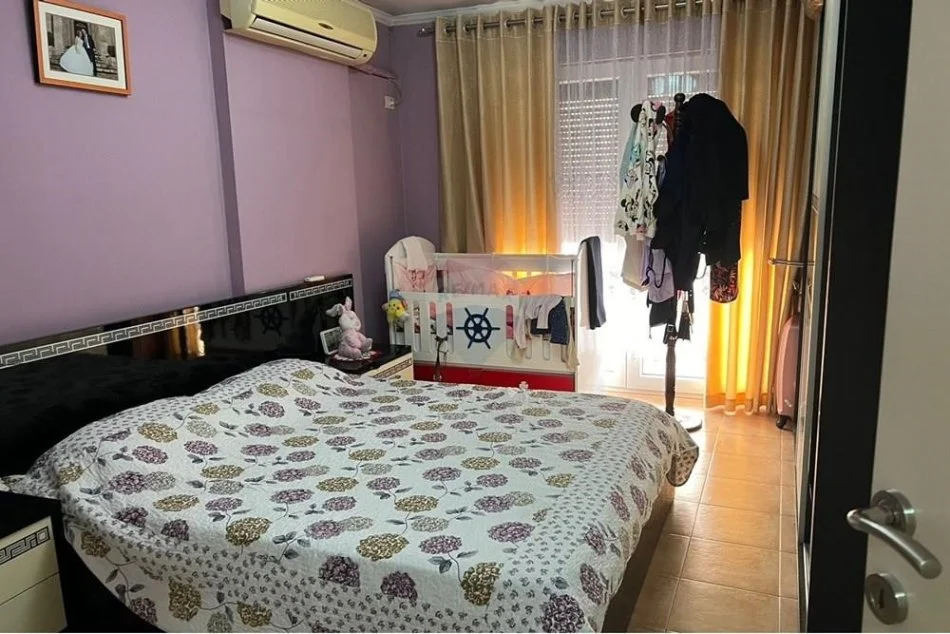 Tirane, shitet apartament 4+1 , 210 m² 320.000 € (Dupleks ne shitje ne Laprake, Blloku Gintash)