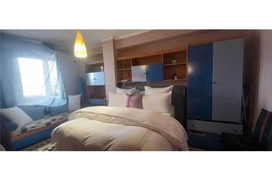 Tirane, jepet me qera apartament 1+1 Kati 1, 55 m² 500 € (Rruga Mine Peza)