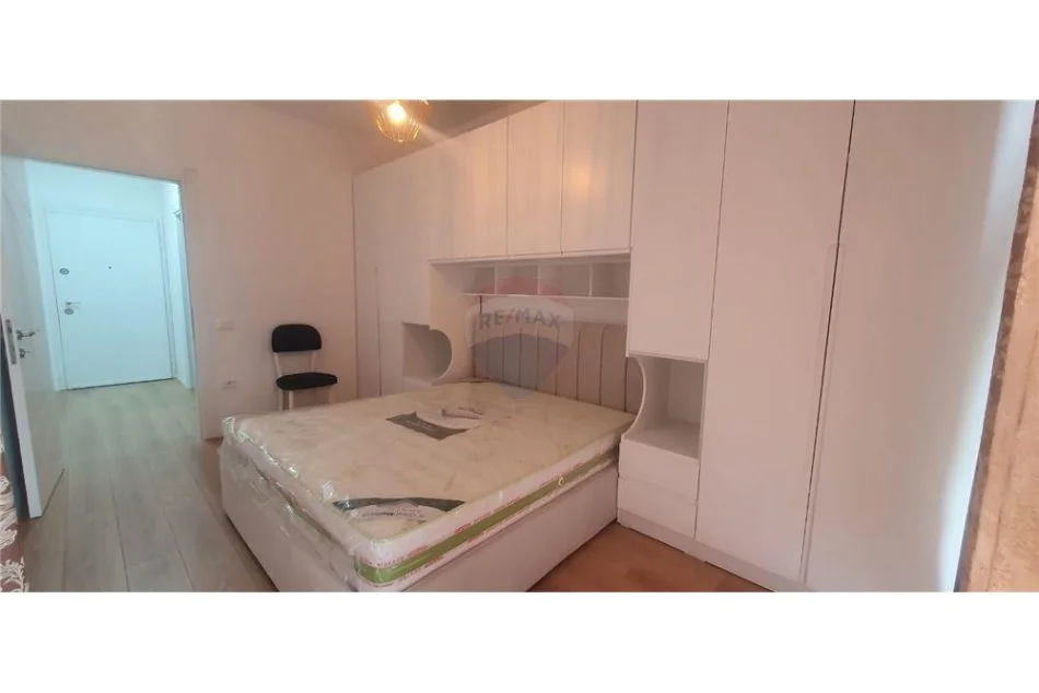 Tirane, jepet me qera apartament 1+1 Kati 9, 65 m² 550 € (Rruga e Dibrës - Farmacia 10,)