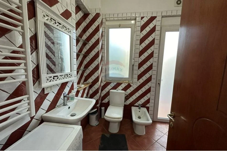 Tirane, jepet me qera apartament 2+1 Kati 2, 85 m² 600 € (Myslym Shyri, Shqipëri)