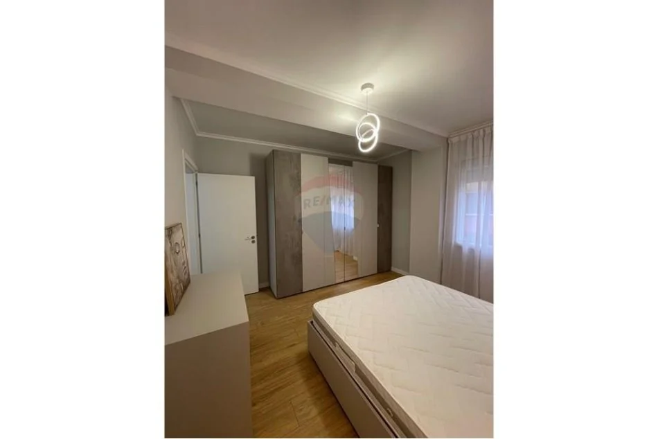 Tirane, shitet apartament 1+1 Kati 6, 74 m² 118.000 € (Astir)