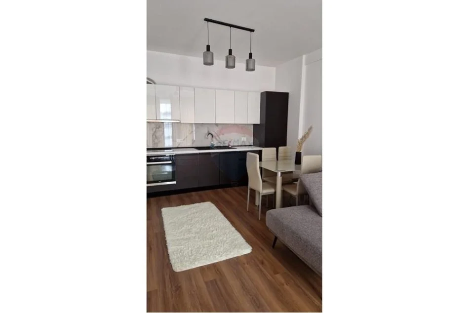 Tirane, jepet me qera apartament 1+1 Kati 9, 83 m² 550 € (Rruga e Dibrës - Farmacia 10)