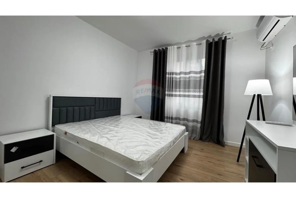 Tirane, jepet me qera apartament 2+1 , 60 m² 700 € (mine peza)
