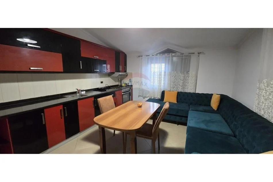 Tirane, jepet me qera apartament 2+1 , 140 m² 450 € (Selitë, Shqipëri)