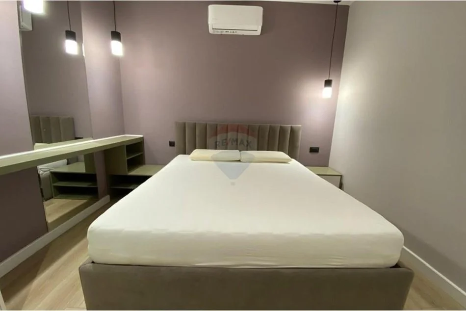 Tirane, jepet me qera apartament 2+1 , 95 m² 1.400 € (rruga kosovareve)