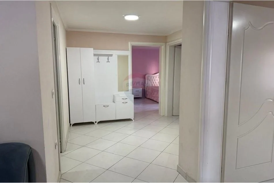 Tirane, jepet me qera apartament 2+1 Kati 1, 130 m² 600 € (Don Bosko)