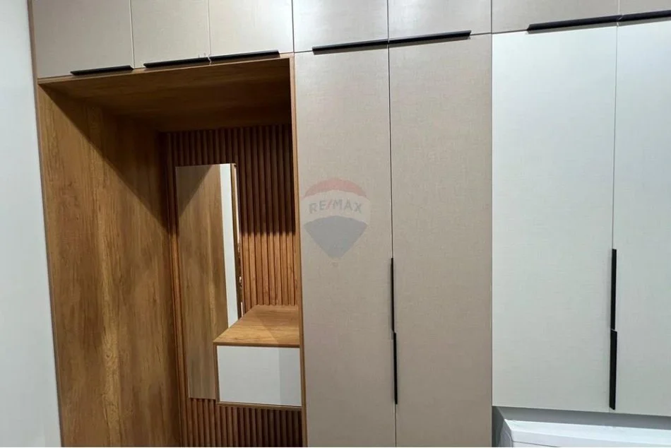 Tirane, jepet me qera apartament 1+1 Kati 3, 60 m² 550 € (KODRA E DIELLIT - Komuna e Parisit - Eleonora, Shqipëri)