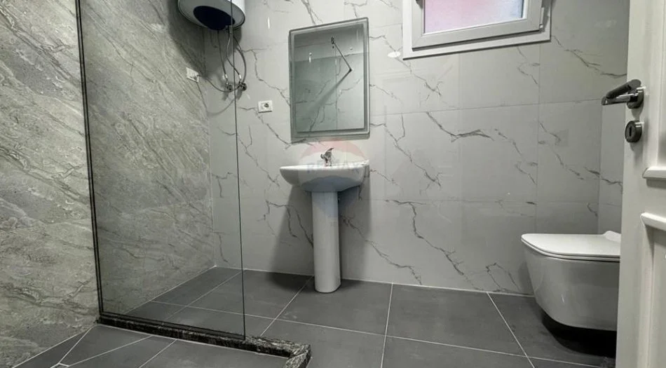 Tirane, jepet me qera apartament 2+1 Kati 0, 95 m² 500 € (Kodra e Priftit)