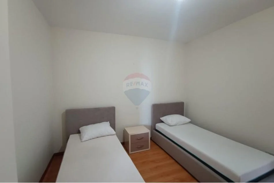Tirane, jepet me qera apartament 2+1 Kati 5, 122 m² 700 € (Apartament 2+1+2 me qera ne Don Bosko)