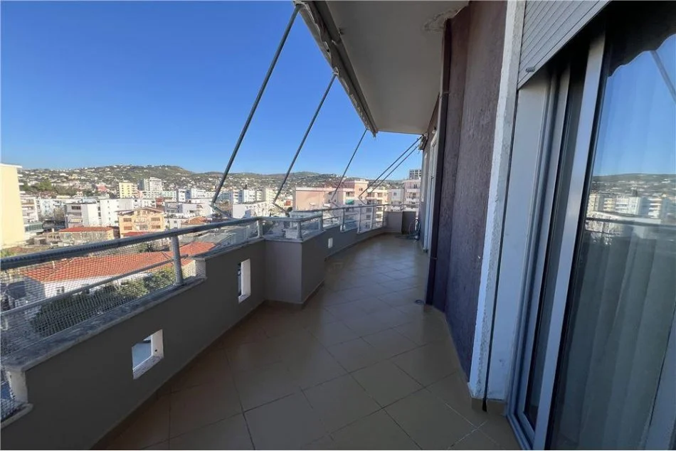 Vlore, shitet apartament 2+1+Aneks+Ballkon Kati 7, 98 m² 120.000 € (Tek Gjyqi Vjeter)