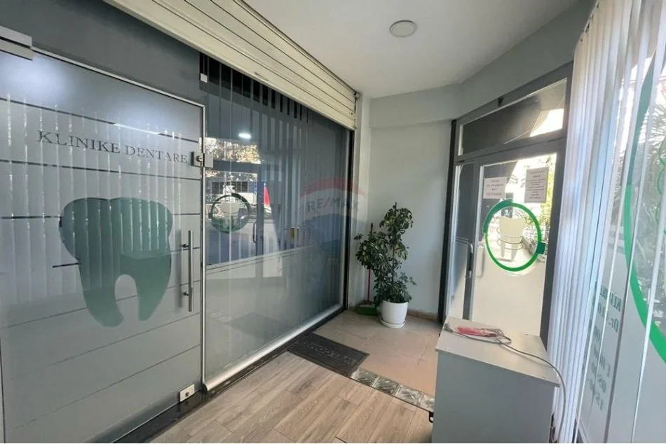 Tirane, shes ambjent biznesi Kati 0, 36 m² 72.000 € (SHITET AMBJENT KOMERCIAL TE RR. RIZA CEROVA!)