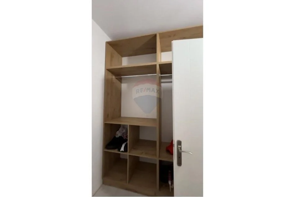 Tirane, jepet me qera apartament 2+1 Kati 4, 87 m² 450 € (Apartament 2+1 me qira ne Shkoze!)