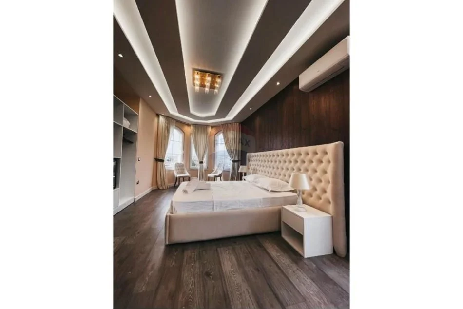 Tirane, jepet me qera hotel Kati 0, 331 m² 3.200 € (Jepet me qira hotel 3-katësh pranë Kinostudios)