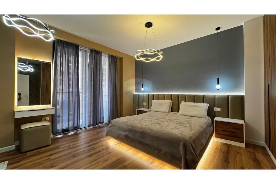 Tirane, jepet me qera apartament 2+1+Ballkon Kati 6, 110 m² 750 € (Rezidenca Turdiu)