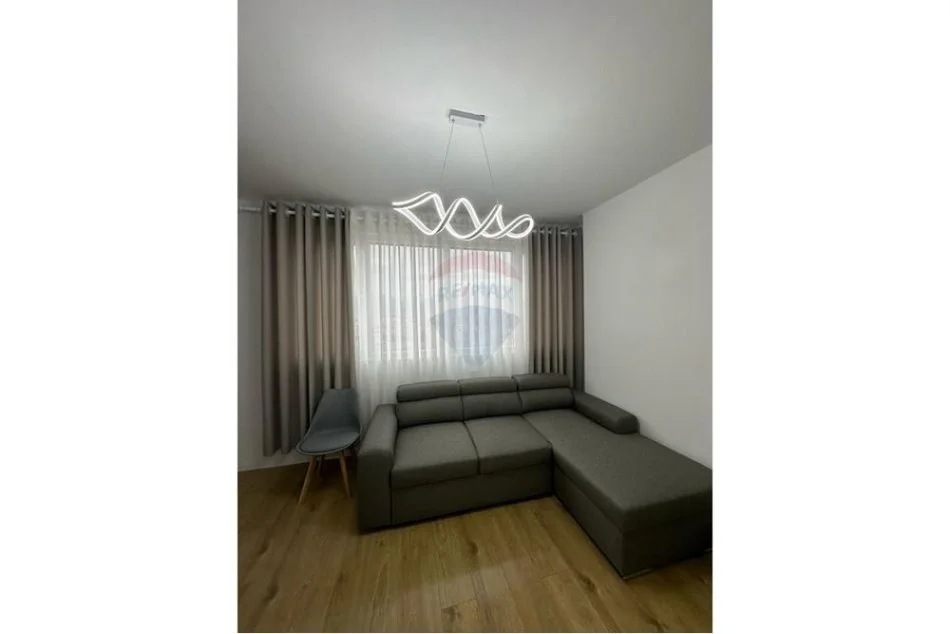 Tirane, jepet me qera apartament 2+1+Ballkon Kati 10, 83 m² 550 € (Tirana Golden Park 3)