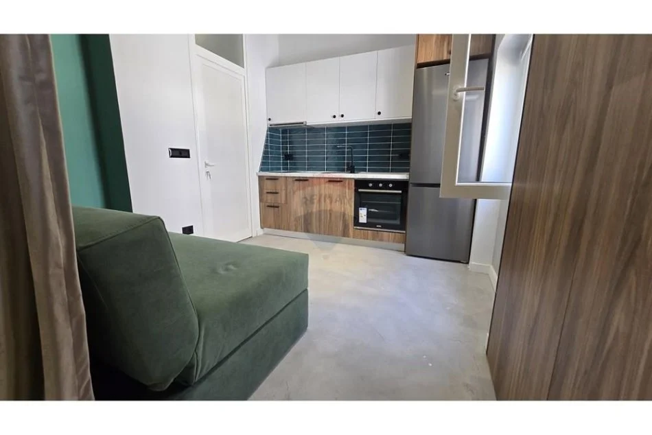Tirane, jepet me qera 1+1 , 38 m² 500 € (shallvaret)