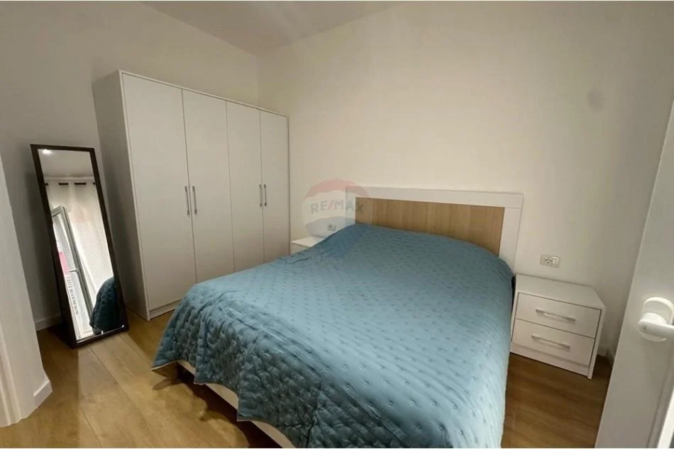 Tirane, jepet me qera Vile 2+1 Kati 2, 80 m² 1.000 € (qemal stafa)