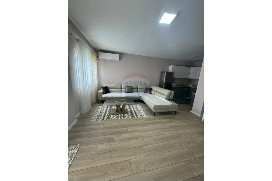 Shqiperi, jepet me qera apartament 2+1 Kati 4, 104 m² 420 € (rruga e thesarit)