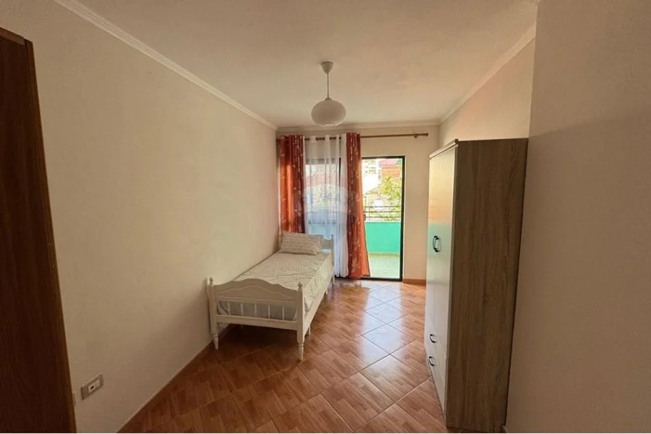 Shqiperi, jap me qera apartament 2+1 Kati 2, 94 m² 600 € (rruga e dibres)
