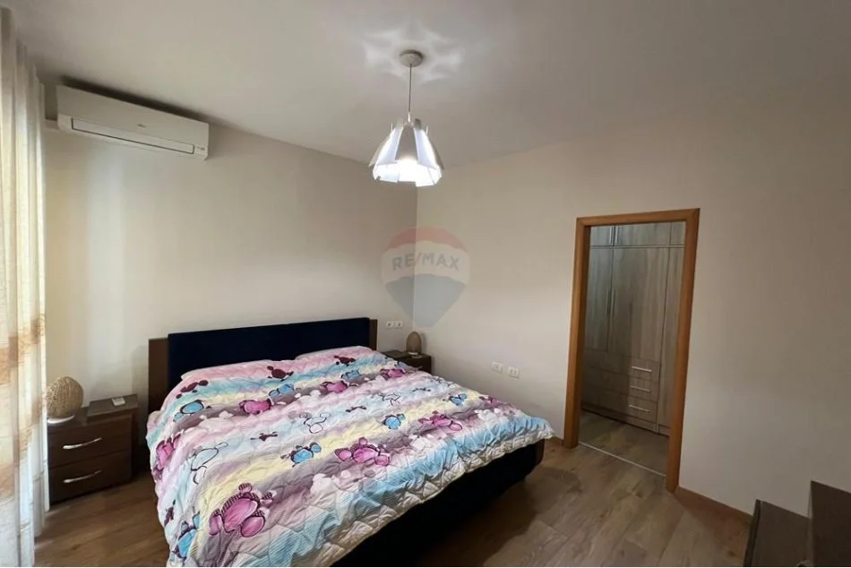 Tirane, jepet me qera apartament 2+1 , 110 m² 600 € (Pallati me Shigjeta)