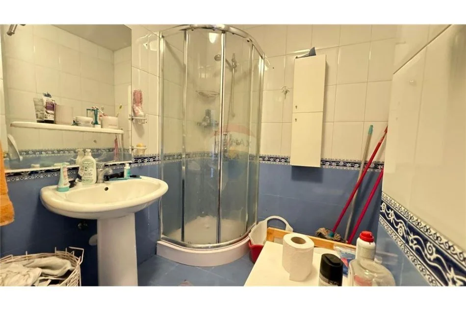 Tirane, jepet me qera apartament 2+1 Kati 8, 75 m² 600 € (Apartament 2+1 per qira tek Air Albania Stadium!)