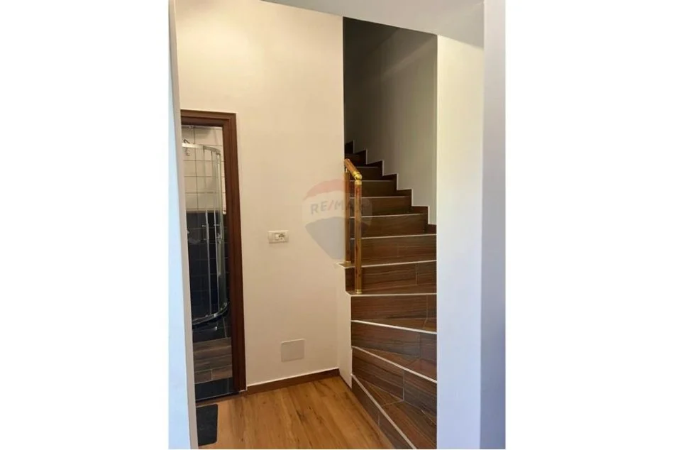 Tirane, jepet me qera apartament Kati 1, 100 m² 500 €